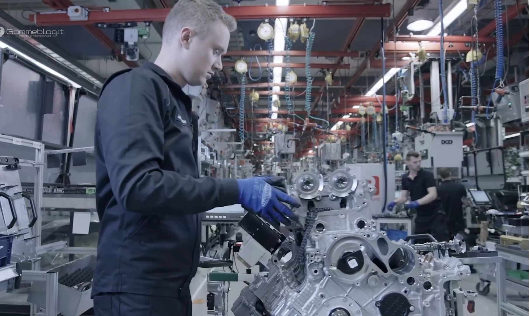 两年能造出顶级发动机为什么培育一个冠军要花二十年？(图1)